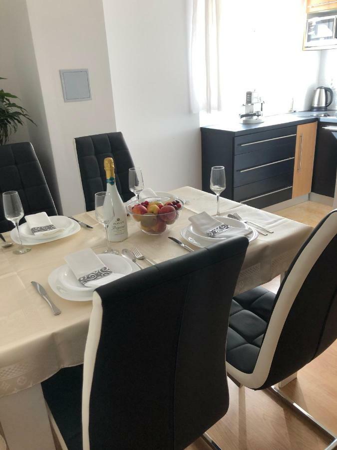Apartments Mira Biograd Na Moru Eksteriør billede
